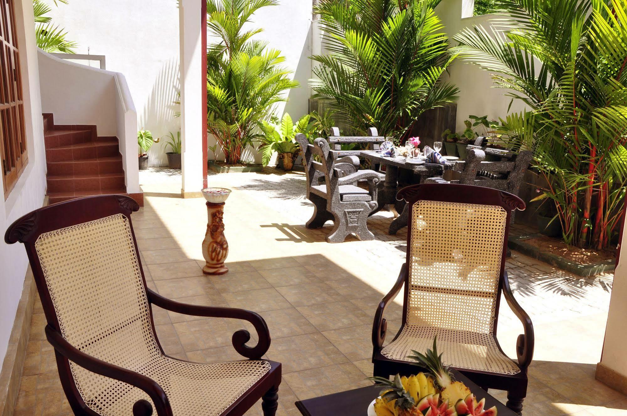 Chami Villa Bentota Buitenkant foto